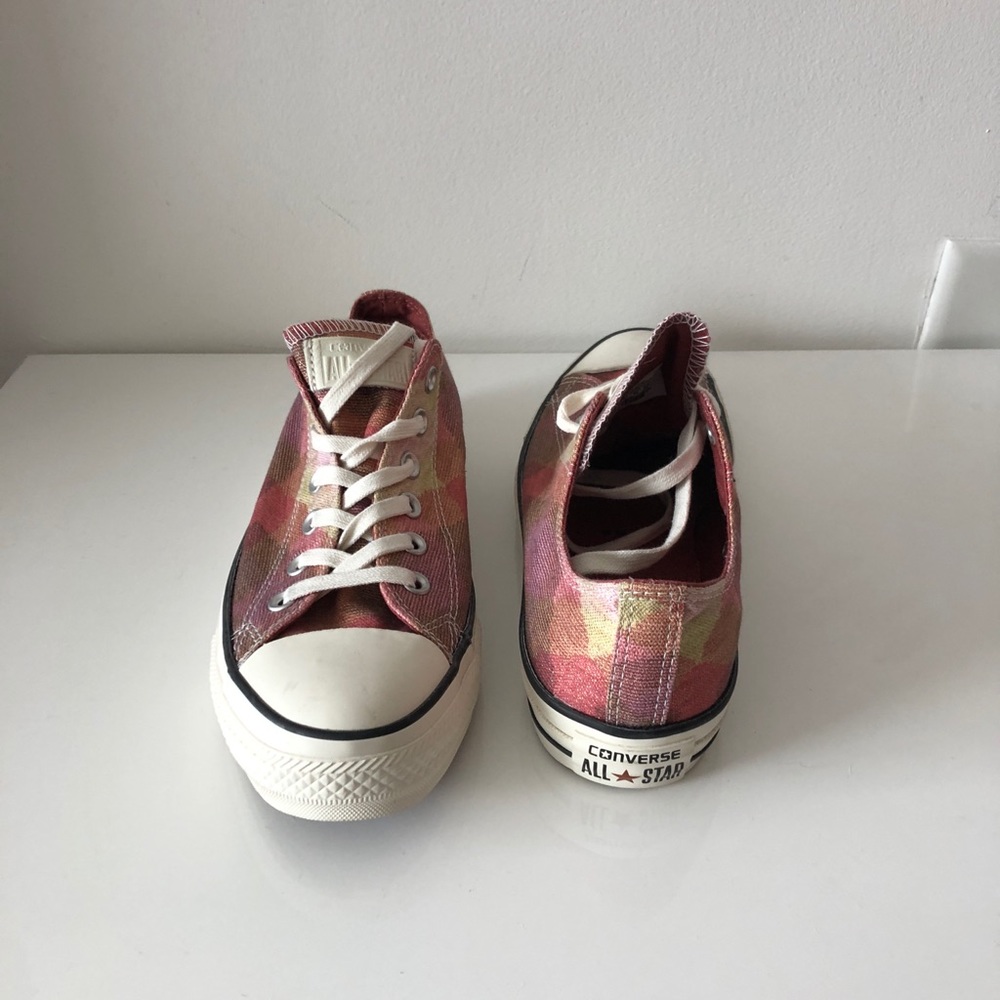 Converse - Picture 3 of 3